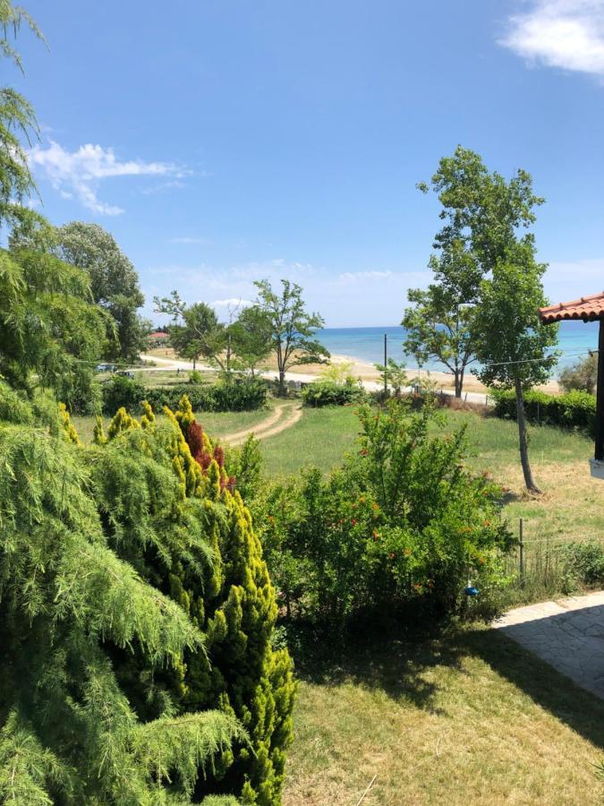 Sofia'S Pearl Beachfront Maisonette Nea Kallikrateia Eksteriør billede
